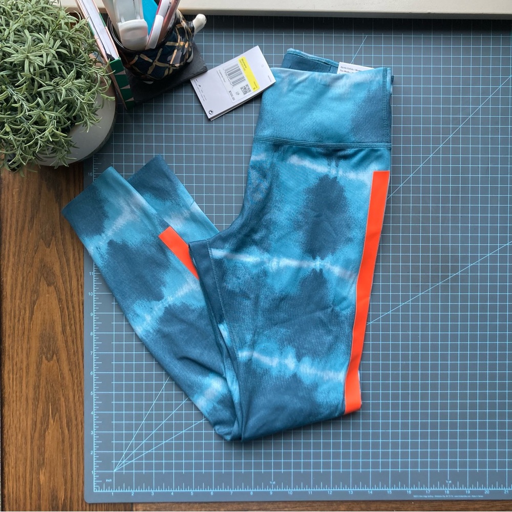 Nike One Luxe Mid-Rise Printed Training Leggings